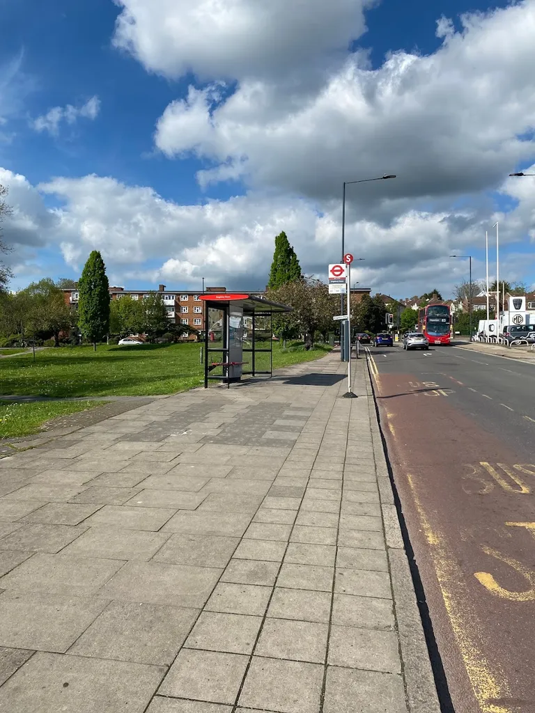 Kingsbury Green (Stop S)
