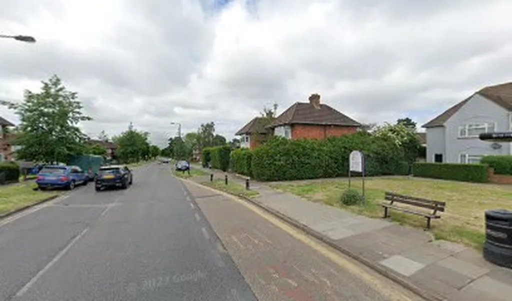 Lascelles Avenue (Stop WT)