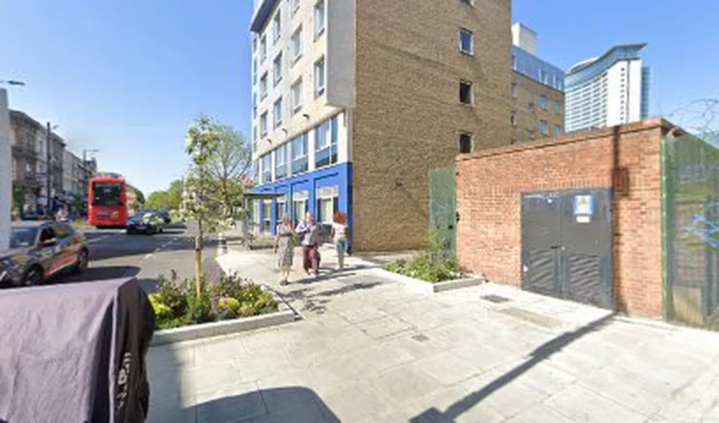 Lillie Road West Kensington (Stop BR)