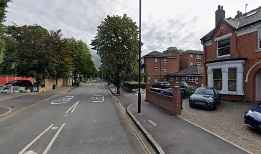 Longfield Avenue (Stop J)