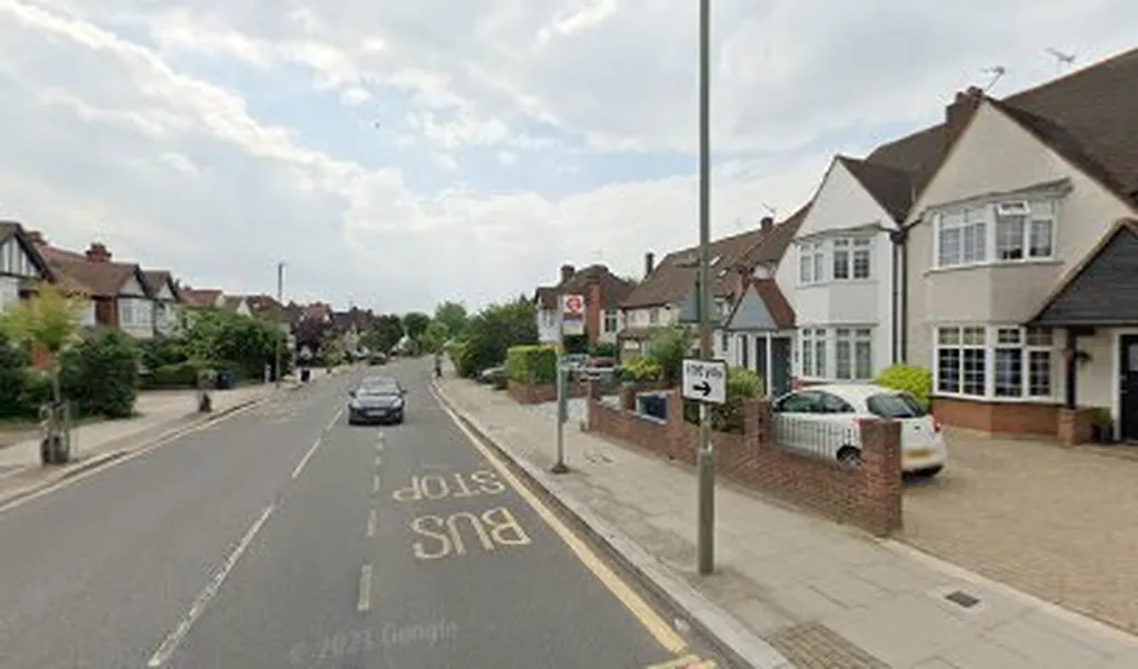 Lyndhurst Avenue