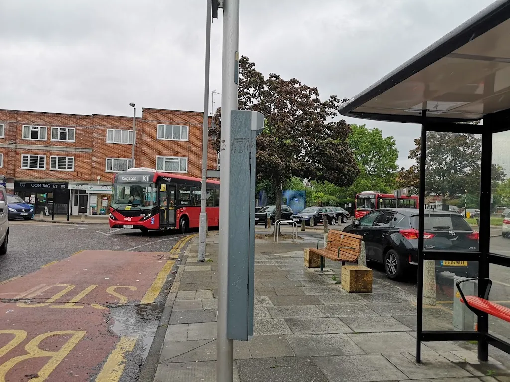Malden Manor Station (Stop MW)