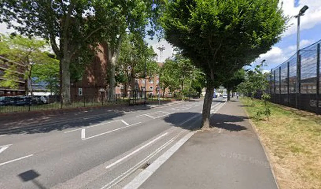 Mandela Close (Stop LQ)