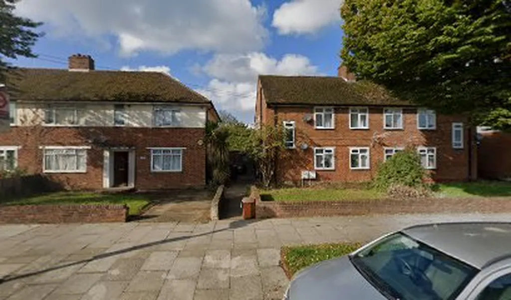 Manor Gate (Stop TM)
