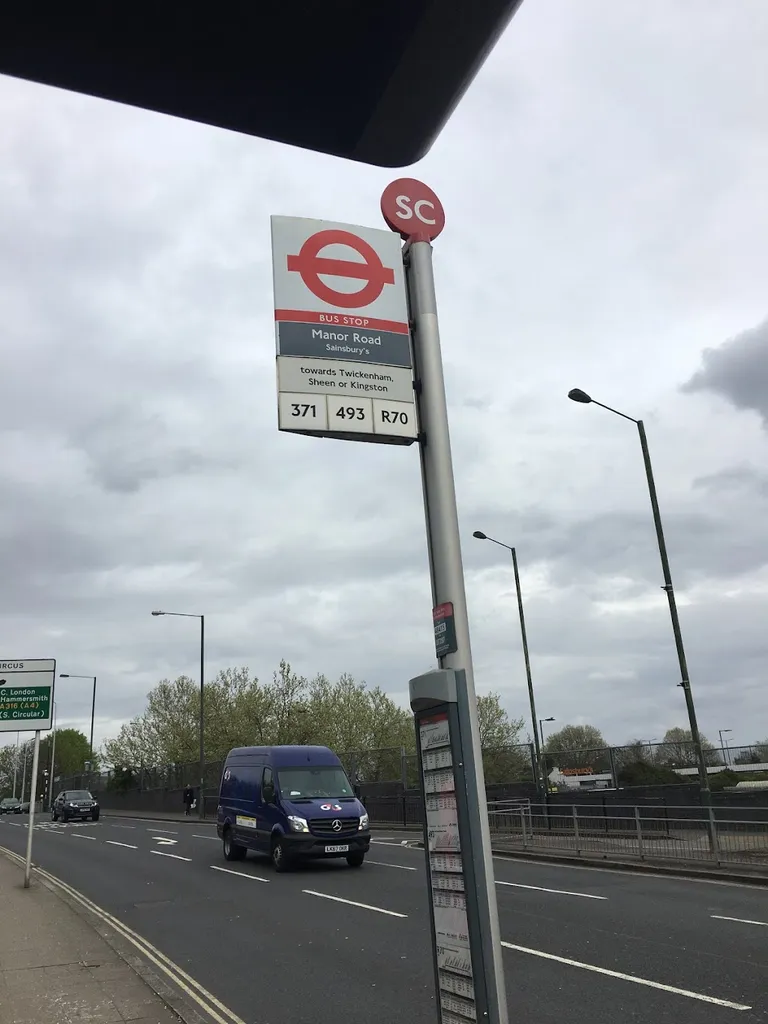 Manor Road / Sainsburys (Stop SC)