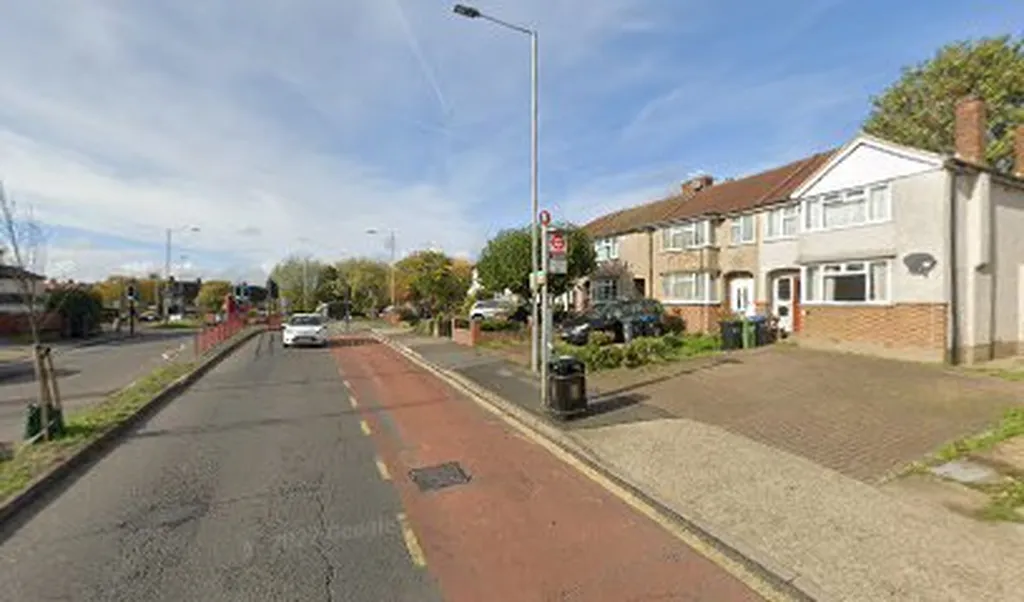 Mansfield Road Hook (Stop R)