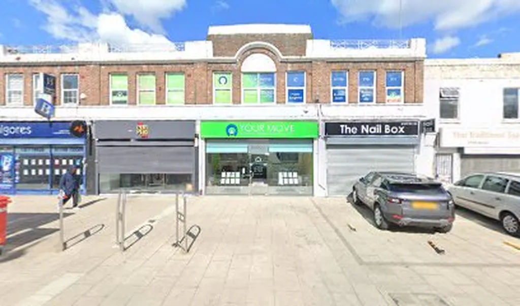 Maxim Food Stores