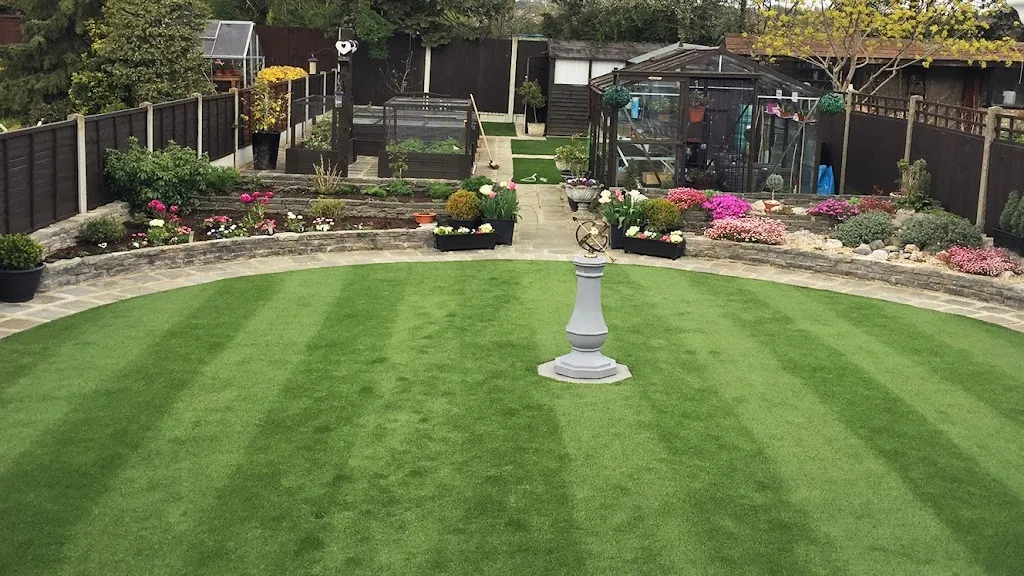 Maze Grass UK