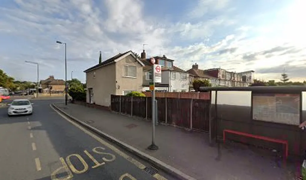 Merton Mansions (Stop MK)