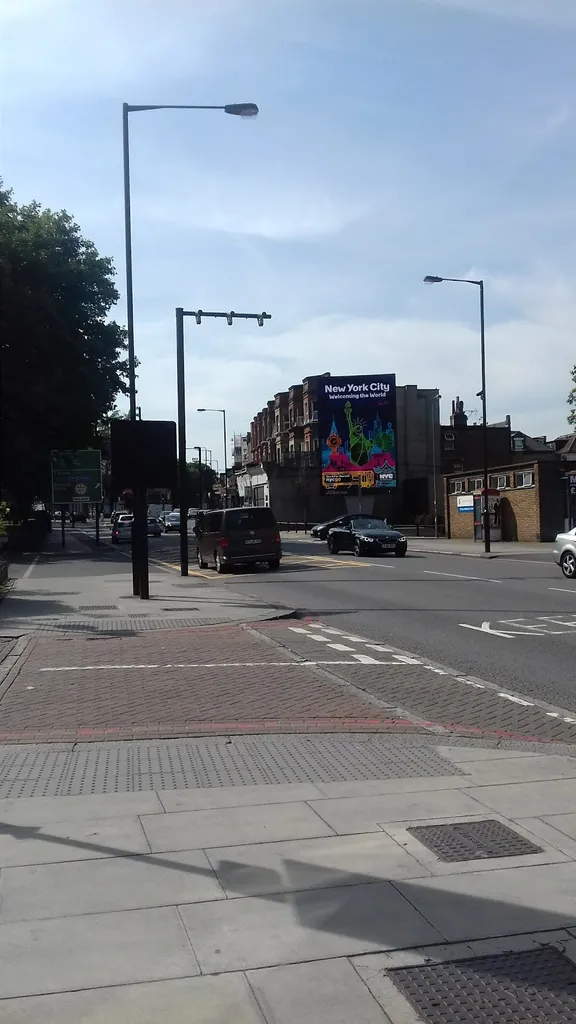 Merton Road (Stop A)