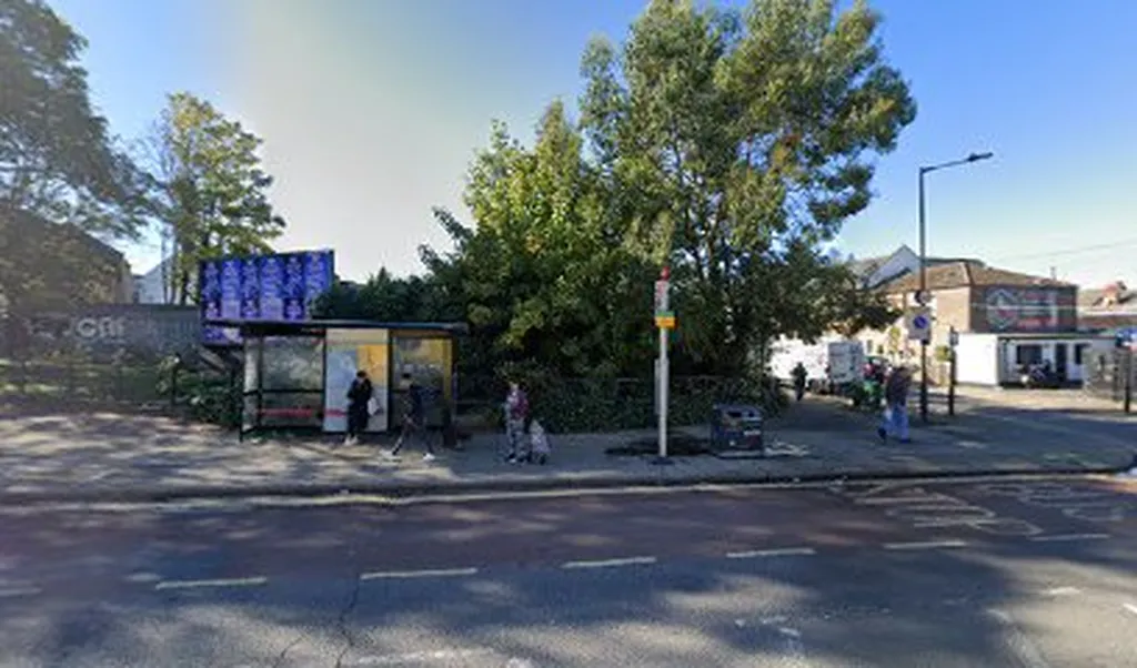 Meyrick Road (Stop WL)