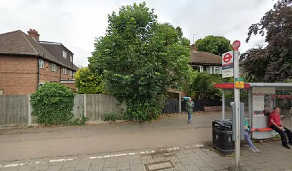Mill Road Strawberry Hill (Stop GH)