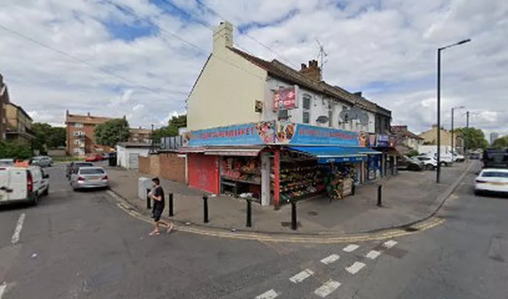 Montague Super Market