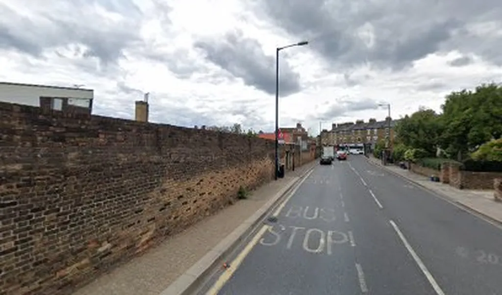 Mortlake Road Kew (Stop T)