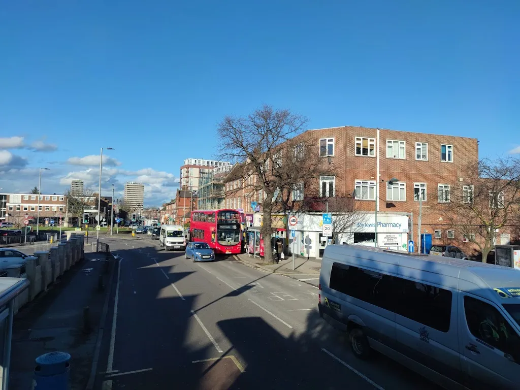 New Malden / The Fountain (Stop J)