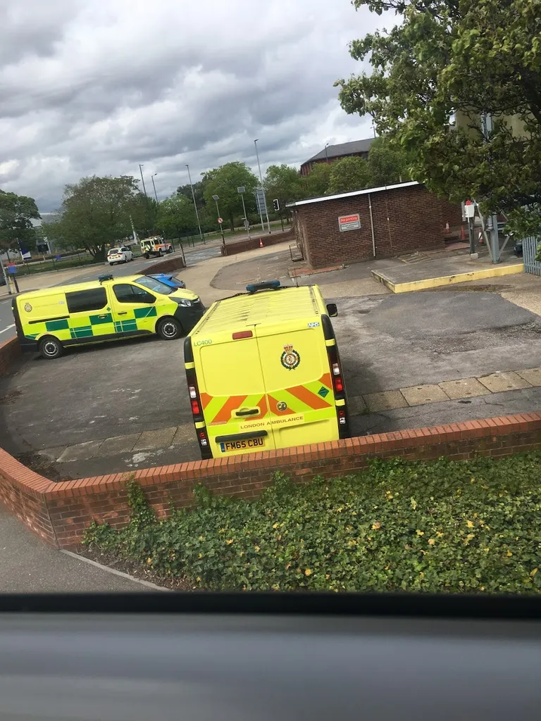 Newport Road (Stop BS)