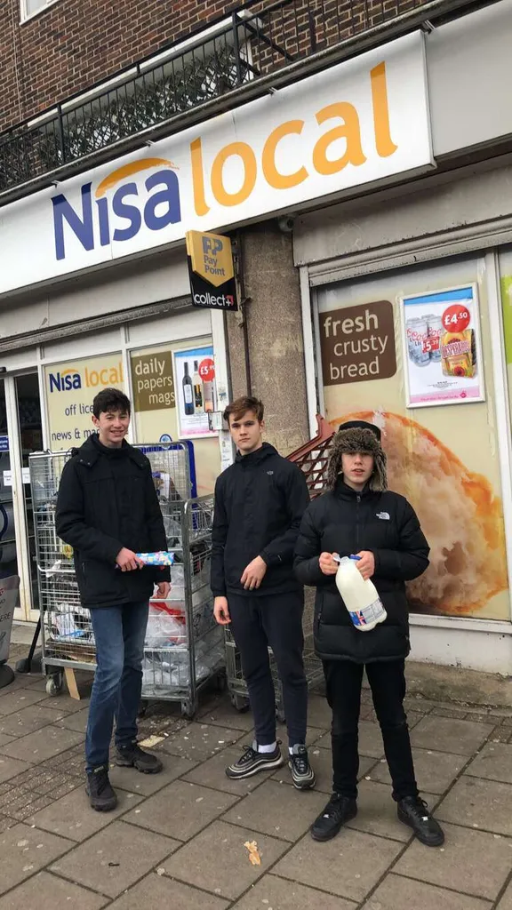 Nisa Local