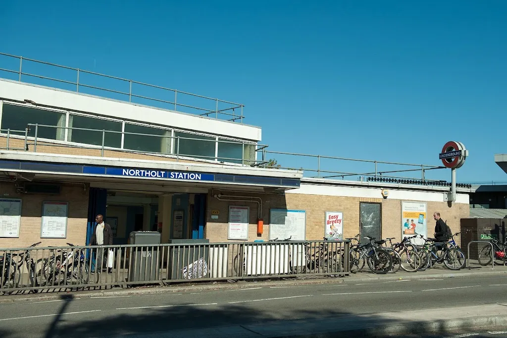 Northolt (Stop A)