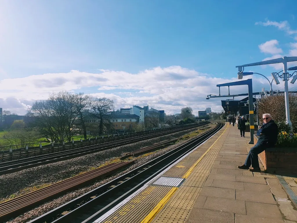 Northwick Park Station (Stop MM)