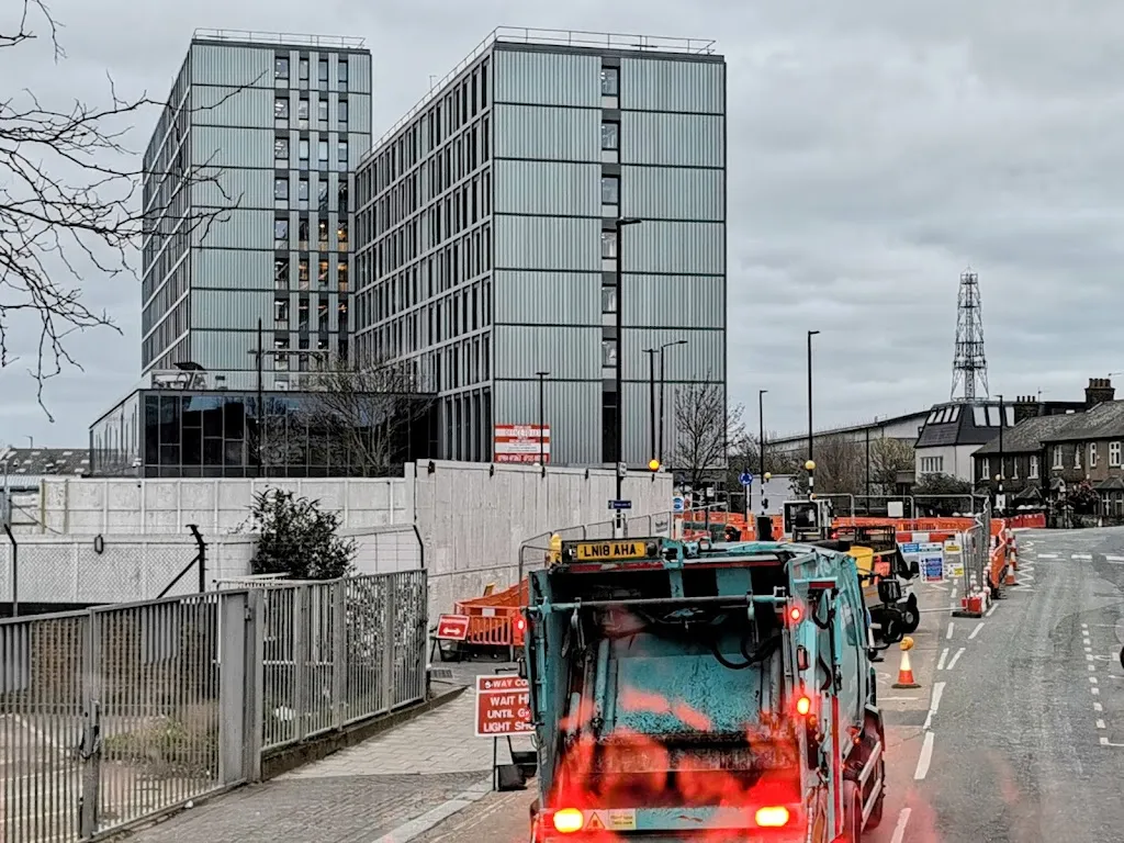 Old Oak Common Lane (Stop U)
