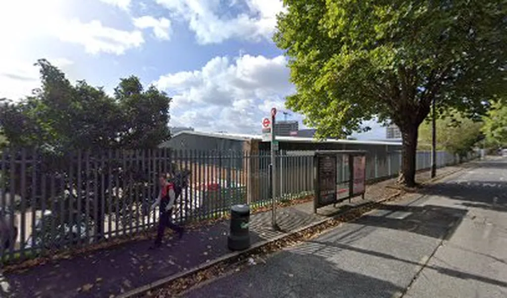 Palmerston Road Stanley Road (Stop K)