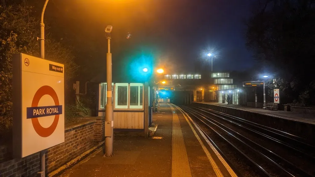 Park Royal (Stop L)