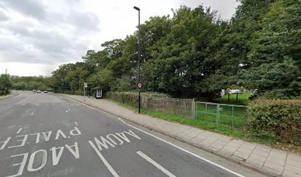 Perivale Lane (Stop B)