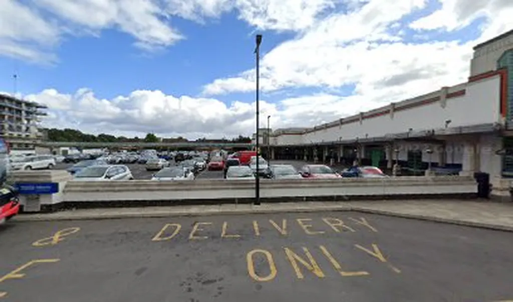 Perivale Tesco (Stop T)