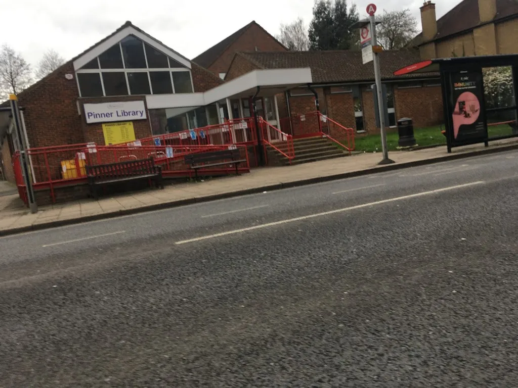 Pinner Library (Stop A)
