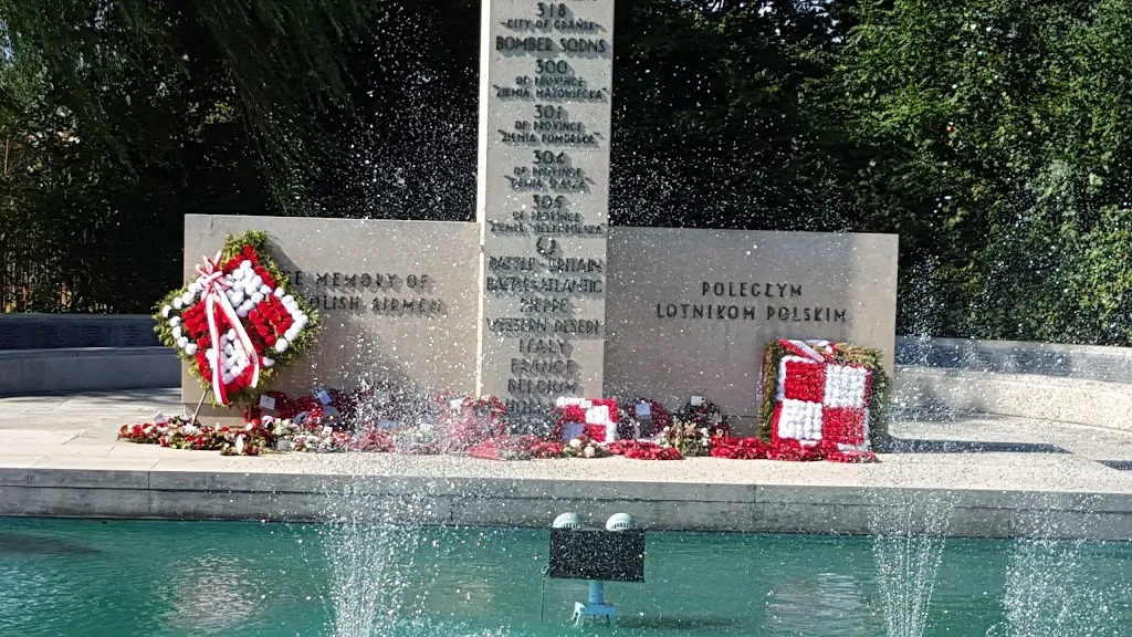 Polish War Memorial (Stop E)