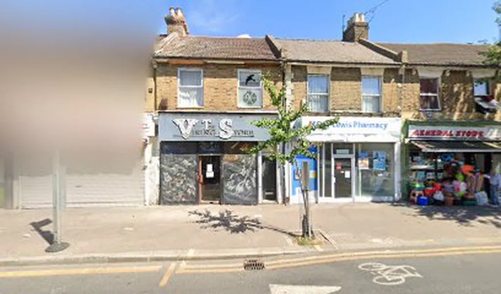 Pound Store