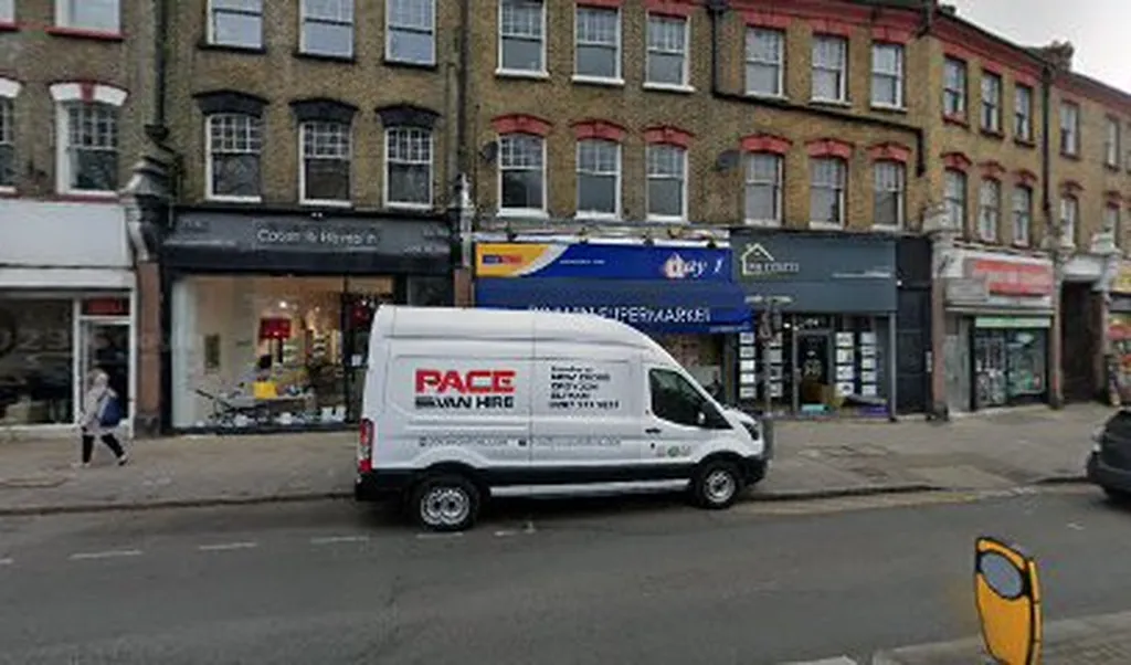 Pravins Supermarket