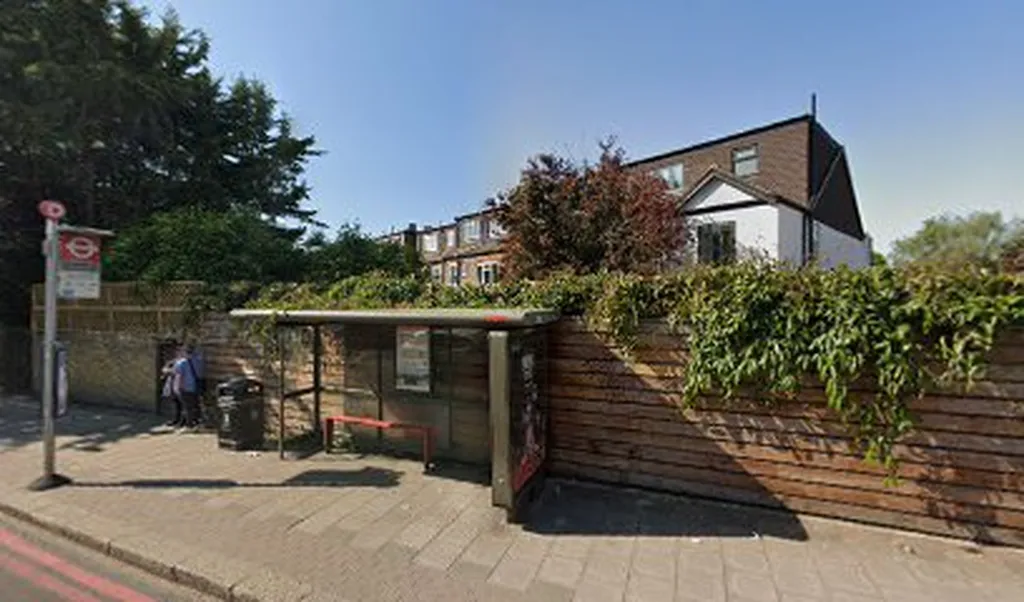 Priory Lane (Stop D)
