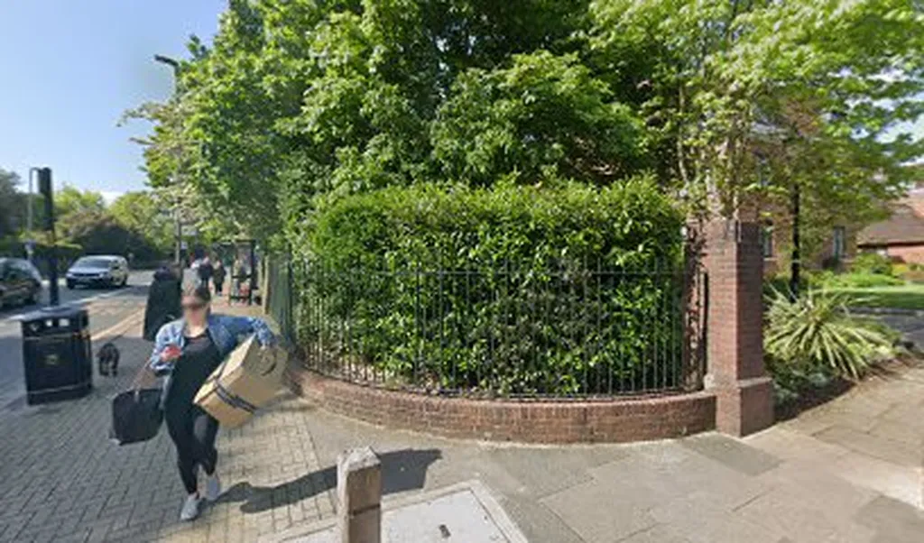 Putney Hill / Green Man (Stop M)