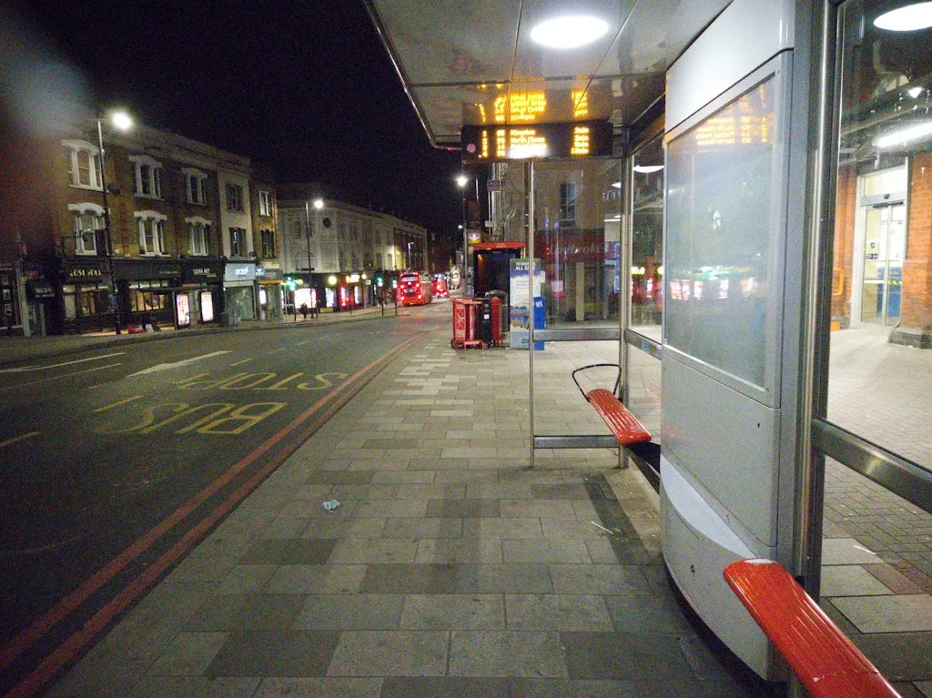 Putney Station (Stop E) 1 Putney Station (Stop E)