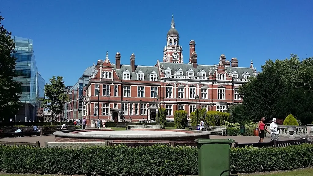 Queen's Gardens