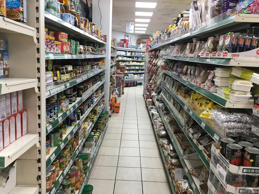 Rayners Food Centre