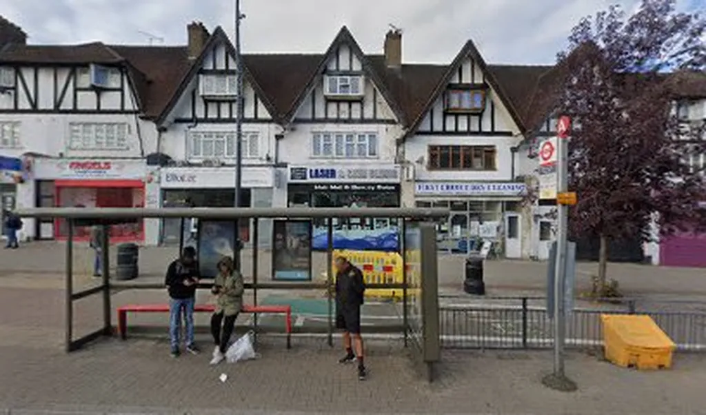 Rayners Lane Station (Stop A)