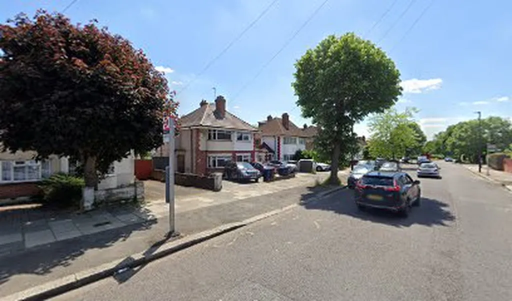 Reading Road (Stop NY)