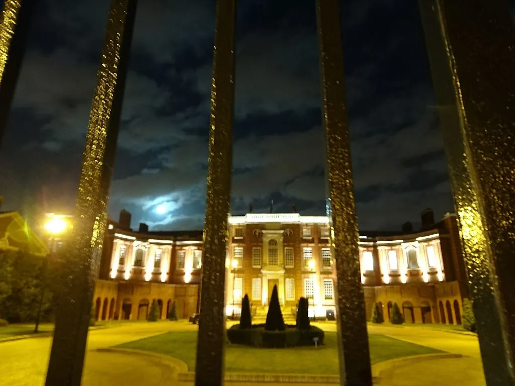 Roehampton House