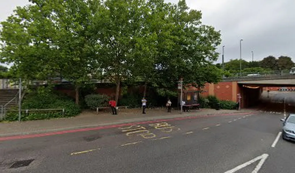 Roehampton Vale Asda (Stop PB)