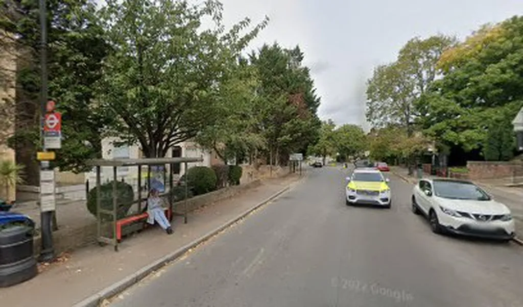 Roxeth Hill (Stop RL)