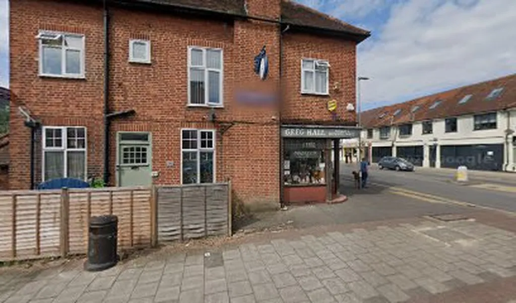 Ruislip Manor Station (Stop C)