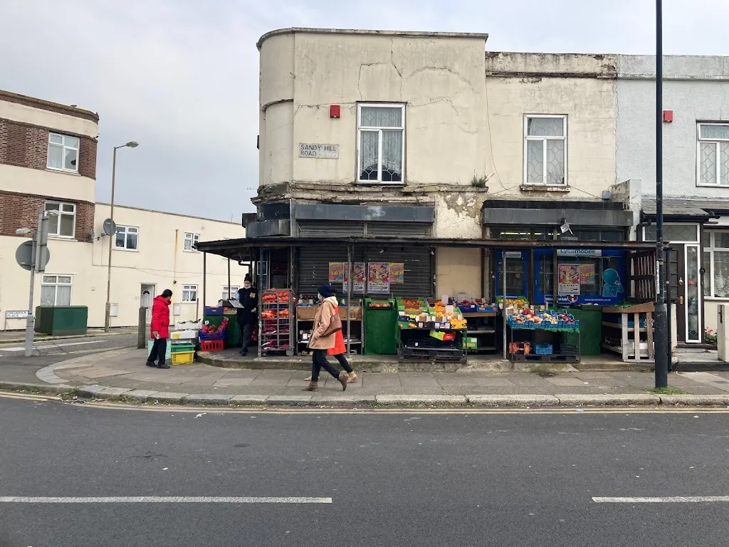 Ryatt Cash & Carry