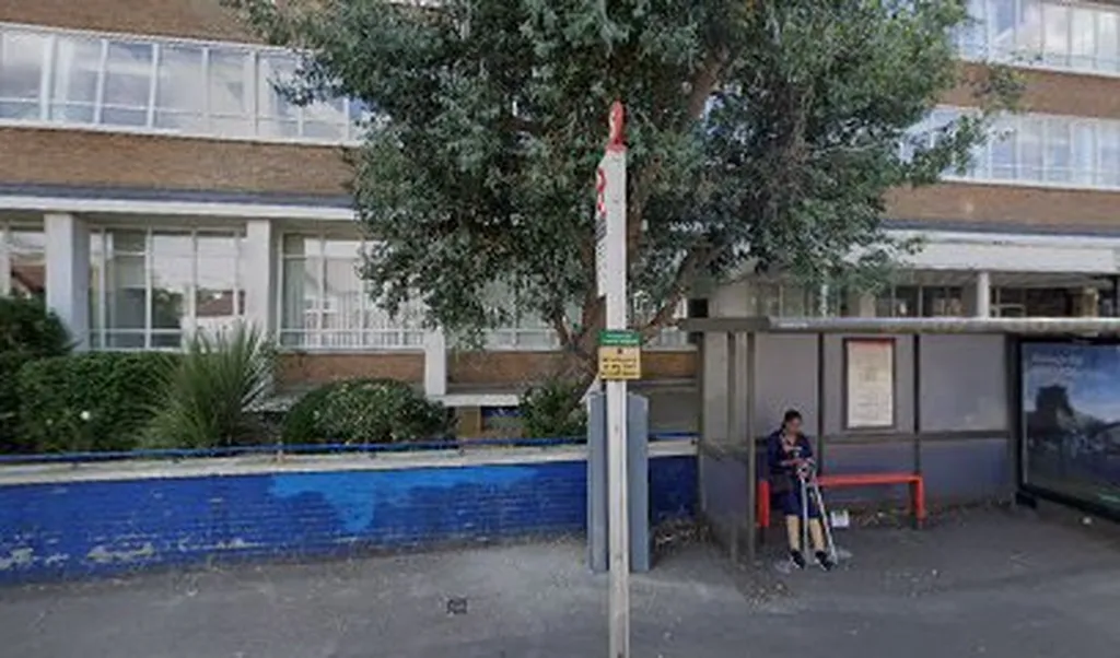 Shannon Corner / Rookwood Avenue (Stop S)