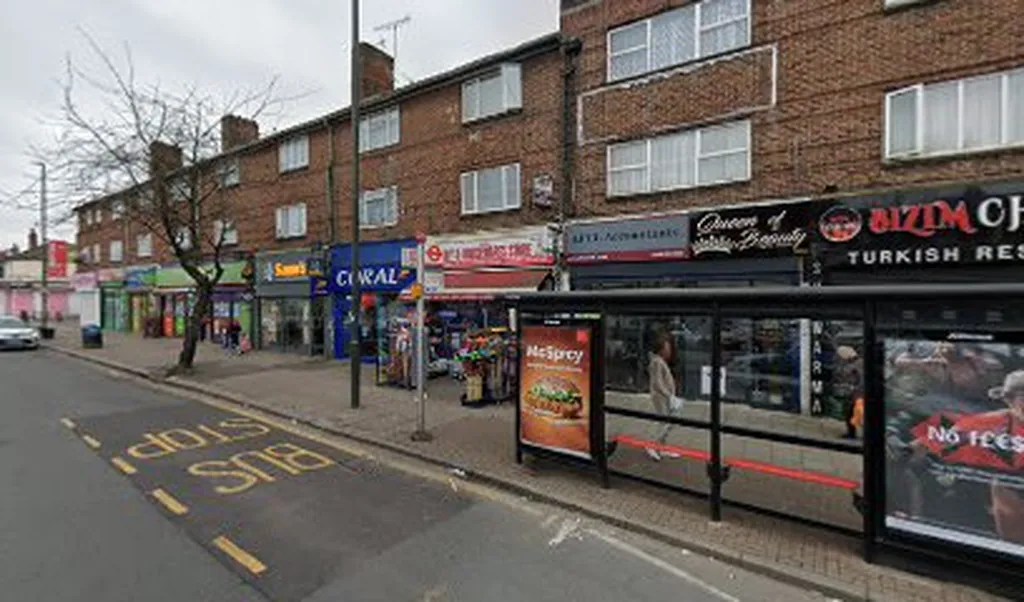 Sheaveshill Avenue (Stop CH)