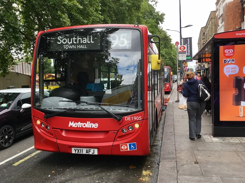 Shepherd's Bush Grn/Uxbridge Rd (Stop U)