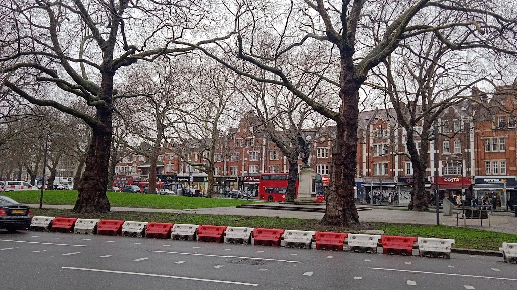 Shepherd's Bush Station (Stop F)