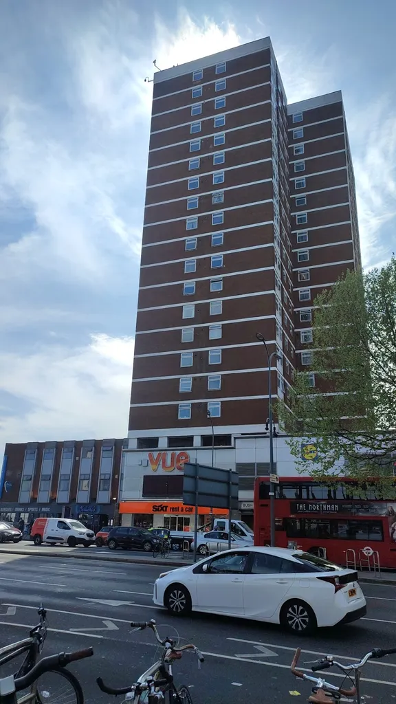Shepherd's Bush (Stop A)