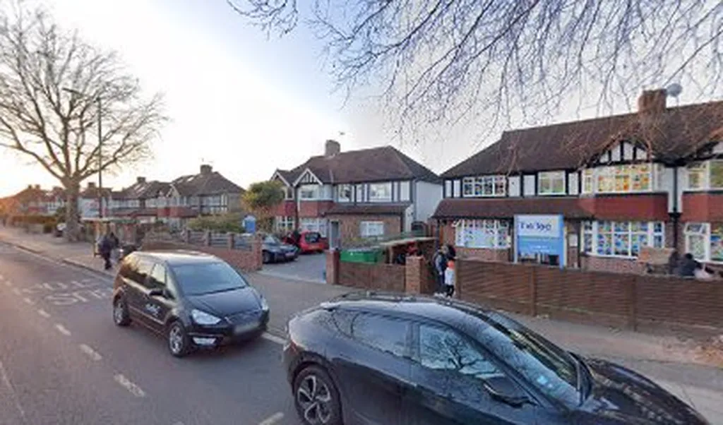 Sixth Cross Road (Stop C)